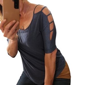 Venus womens blue open shoulder 3/4 sleeve shirt.  Sz XS